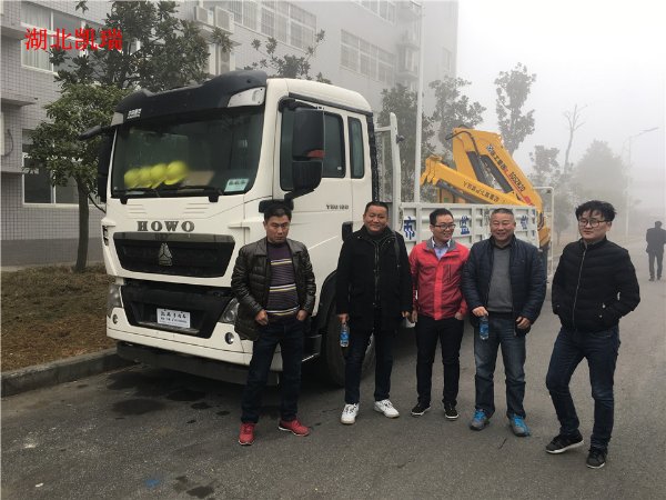 ��ɽӋ��������z��܇